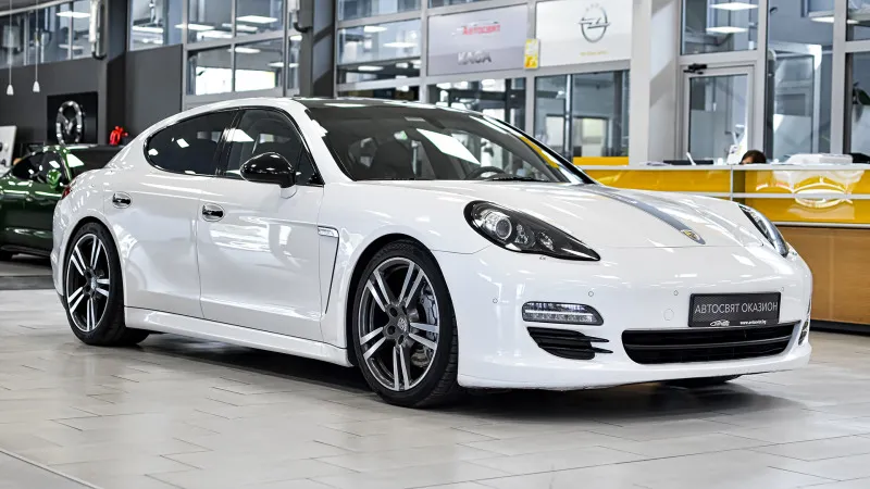 Porsche Panamera 4S 4.8 V8 PDK Image 5