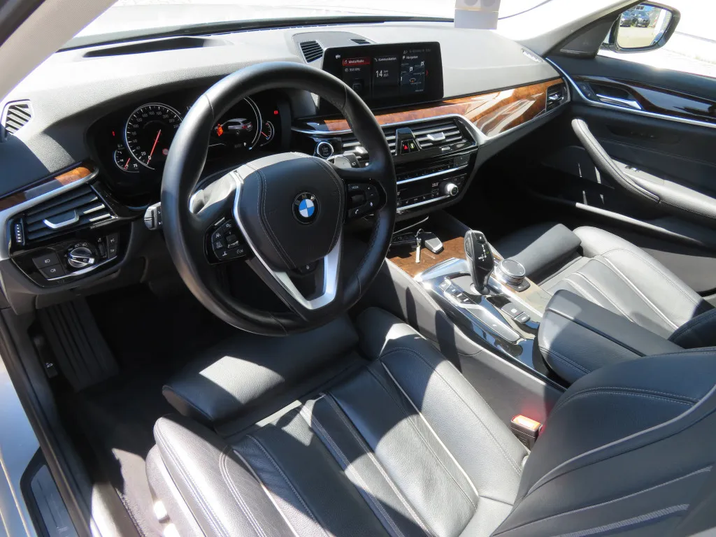 BMW 540 D TOURING XDRIVE LUXURY LINE*NAVI*HEADUP*H&K Image 4